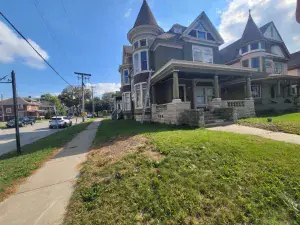 271 N Smith Street Aurora IL 60505 MLS #MRD12496132 56 broker reciprocity