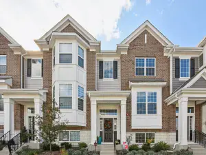 6066 Forestview Drive Oak Forest IL 60452 MLS #MRD12492407 56 broker reciprocity