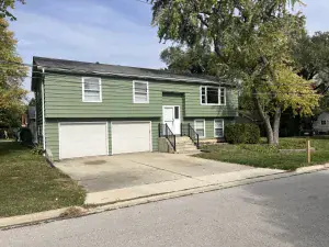 805 Thornwood Drive St. Charles IL 60174 MLS #MRD12453500 62 broker reciprocity
