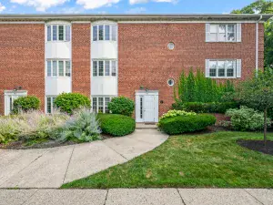 3520 N LAKE SHORE Drive #4M Chicago IL 60657 MLS #MRD12498768 64 broker reciprocity