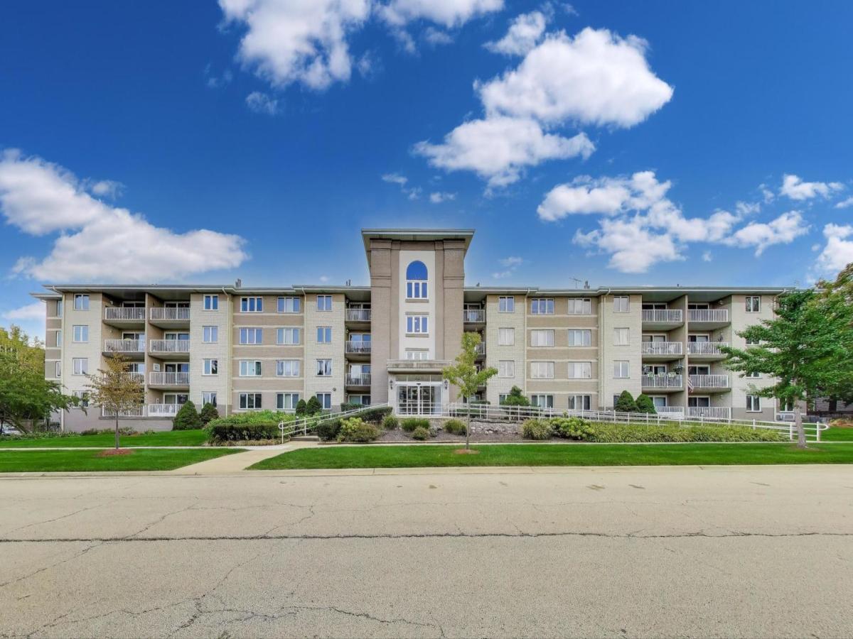 440 E Montrose Avenue #402 Wood Dale IL 60191 MLS #MRD12496208 45 MLS #MRD12496208 image #0