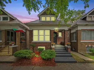 8022 S Manistee Avenue Chicago IL 60617 MLS #MRD12501272 92 broker reciprocity