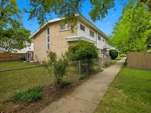 3216 Monroe Street Bellwood IL 60104 MLS #MRD12466105 46 broker reciprocity