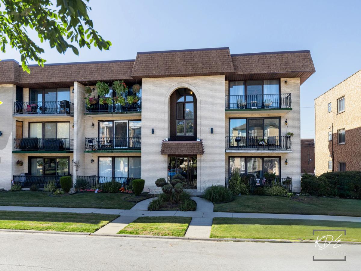 10336 S Keating Avenue #102 Oak Lawn IL 60453 MLS #MRD12496486 45 MLS #MRD12496486 image #0
