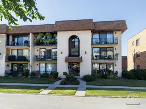 8556 W 102nd Terrace #5-315 Palos Hills IL 60465 MLS #MRD12493615 54 broker reciprocity