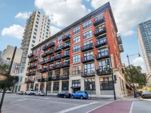 2601 W Foster Avenue #3S Chicago IL 60625 MLS #MRD12491673 58 broker reciprocity