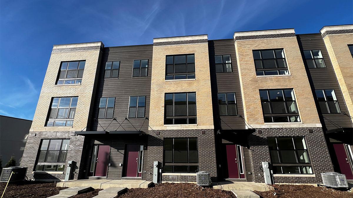 383 Summit Circle Lombard IL 60148 MLS #MRD12496552 45 MLS #MRD12496552 image #0