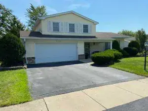 7730 Wildwood Court #2N Darien IL 60561 MLS #MRD12430138 64 broker reciprocity