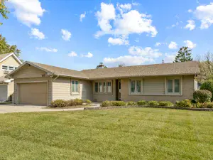 104 Parkchester Road Elk Grove Village IL 60007 MLS #MRD12479705 62 broker reciprocity