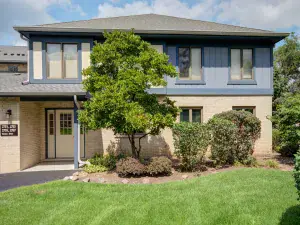 2100 Country Club Drive Woodridge IL 60517 MLS #MRD12502662 56 broker reciprocity