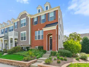 104 Parkchester Road Elk Grove Village IL 60007 MLS #MRD12479705 54 broker reciprocity