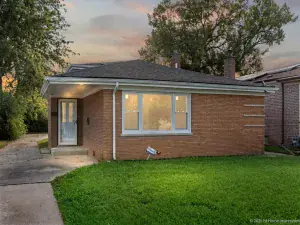 16218 Sussex Court Markham IL 60428 MLS #MRD12415437 46 broker reciprocity