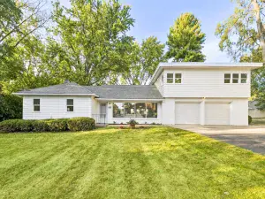 8106 N Harlem Avenue Niles IL 60714 MLS #MRD12498817 58 broker reciprocity