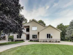 60 E Fabish Drive Buffalo Grove IL 60089 MLS #MRD12502399 60 broker reciprocity