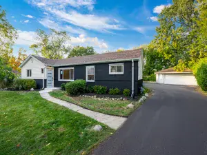 928 LONGMEADOW Court #1016 Barrington IL 60010 MLS #MRD12495870 60 broker reciprocity