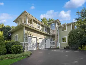 8021 W Rascher Avenue Norwood Park Township IL 60656 MLS #MRD12427164 44 broker reciprocity