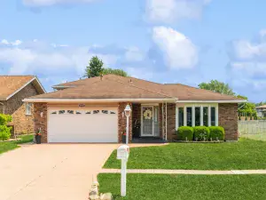 9805 Normandy Avenue Oak Lawn IL 60453 MLS #MRD12495536 58 broker reciprocity