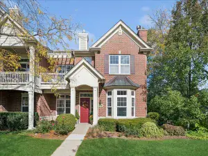 6344 Hennings Court Morton Grove IL 60053 MLS #MRD12424709 64 broker reciprocity