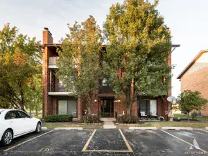 14969 S willowcrest Drive #17 Midlothian IL 60445 MLS #MRD12500465 50 broker reciprocity