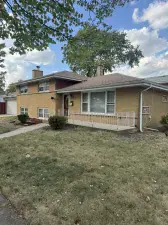 3148 W 102nd Street Evergreen Park IL 60805 MLS #MRD12493995 62 broker reciprocity
