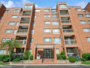 9128 W Terrace Drive #3B Niles IL 60714 MLS #MRD12502820 60 broker reciprocity