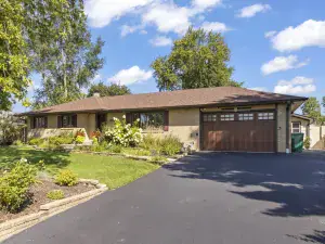 1611 BENZIE Circle Romeoville IL 60446 MLS #MRD12464378 62 broker reciprocity