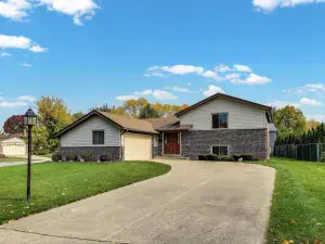 417 S Dryden Place Arlington Heights IL 60005 MLS #MRD12449405 64 broker reciprocity