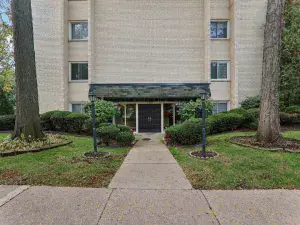 1136 Greenleaf Avenue #303 Wilmette IL 60091 MLS #MRD12494292 60 broker reciprocity