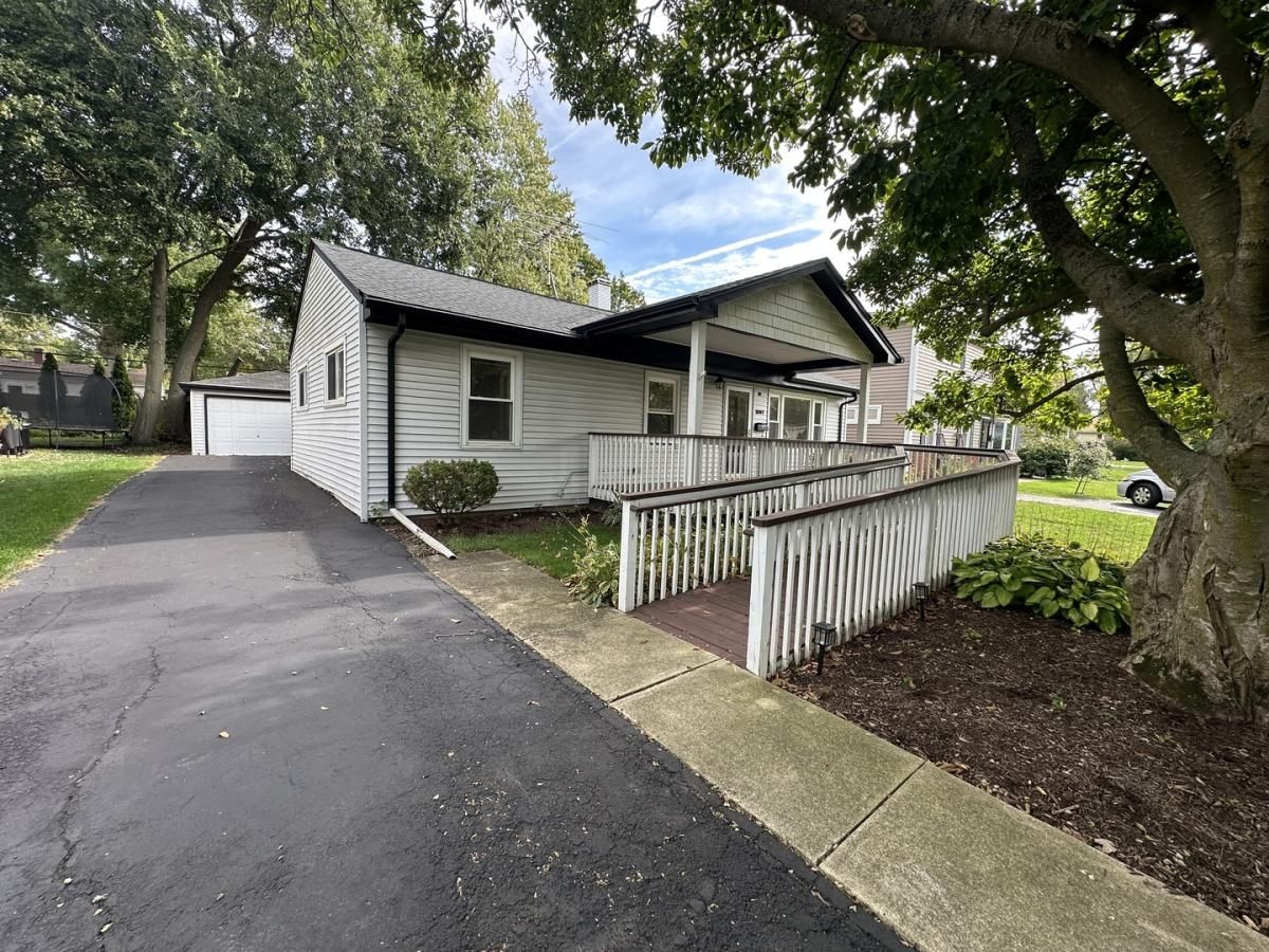 1207 S Sumner Street Wheaton IL 60189 MLS #MRD12498822 17 MLS #MRD12498822 image #0