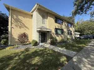 6811 N Kenneth Avenue Lincolnwood IL 60712 MLS #MRD12487816 58 broker reciprocity
