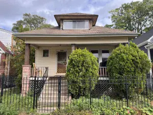 8358 S Ada Street Chicago IL 60620 MLS #MRD12352658 60 broker reciprocity