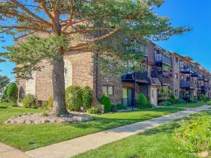 5510 LINCOLN Avenue #101 Morton Grove IL 60053 MLS #MRD12484861 46 broker reciprocity