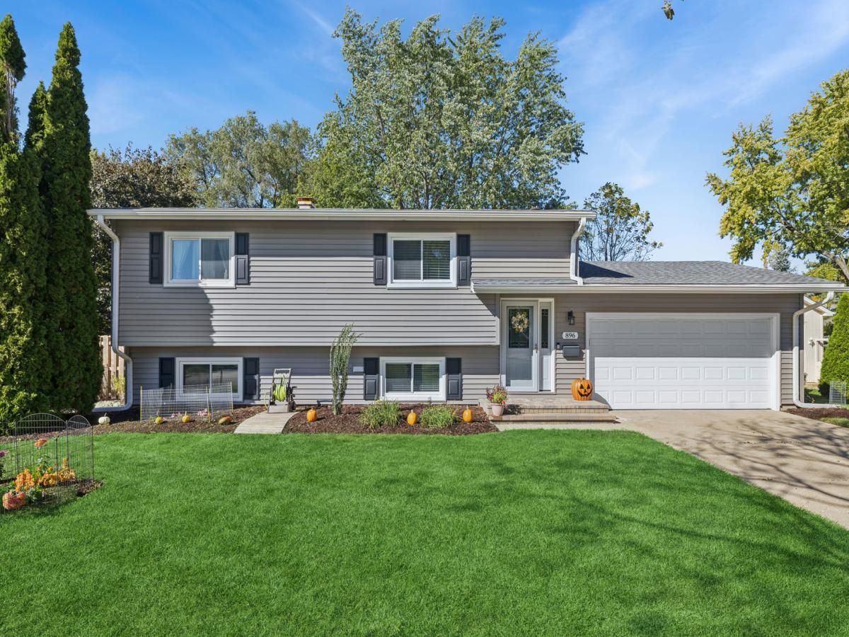 896 Canterbury Drive Crystal Lake IL 60014 MLS #MRD12499064 45 MLS #MRD12499064 image #0