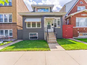 2036 W MORSE Avenue #D Chicago IL 60645 MLS #MRD12490715 62 broker reciprocity