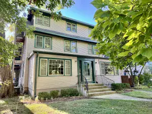612 1/2 E Chestnut Street #2 Bloomington IL 61701 MLS #MRD12499474 42 broker reciprocity