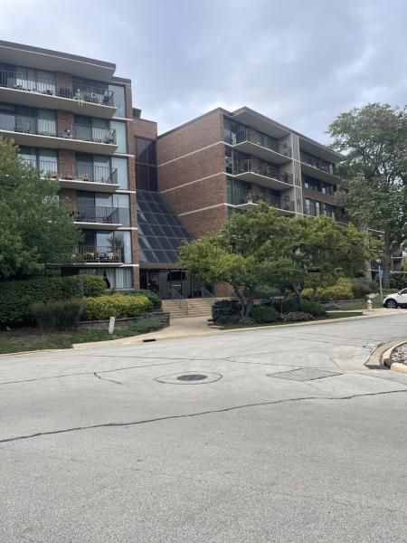2 S Atrium Way #203 Elmhurst IL 60126 MLS #MRD12499259 45 MLS #MRD12499259 image #0