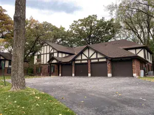 400 VILLAGE Circle #102 Willow Springs IL 60480 MLS #MRD12453121 48 broker reciprocity