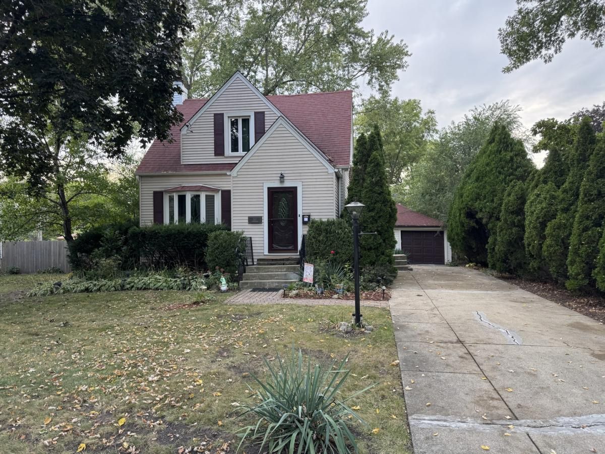 300 S Cumberland Parkway Des Plaines IL 60016 MLS #MRD12499395 45 MLS #MRD12499395 image #0