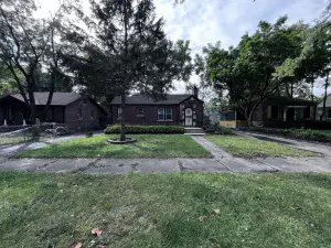 16323 Sawyer Avenue Markham IL 60428 MLS #MRD12468708 60 broker reciprocity