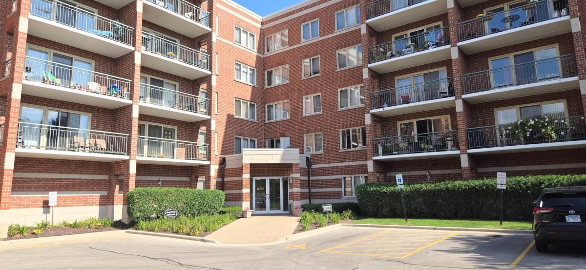 6430 W BERTEAU Avenue #203 Chicago IL 60634 MLS #MRD12499716 9 MLS #MRD12499716 image #0