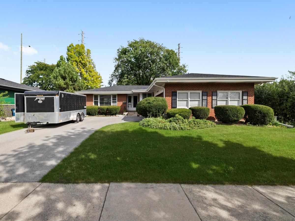 675 S Edgewood Avenue Elmhurst IL 60126 MLS #MRD12499847 45 MLS #MRD12499847 image #0