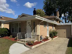 14534 Woodlawn Avenue Dolton IL 60419 MLS #MRD12500918 54 broker reciprocity