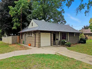 619 Squires Avenue Dixon IL 61021 MLS #MRD12467339 44 broker reciprocity