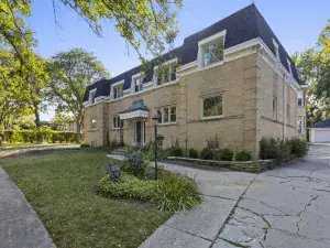 301 Division Street Melrose Park IL 60160 MLS #MRD12486991 50 broker reciprocity