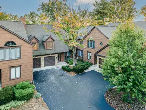 5 N Tower Road Oak Brook IL 60523 MLS #MRD12487780 56 broker reciprocity
