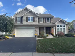 7837 Huntington Circle Hanover Park IL 60133 MLS #MRD12496307 50 broker reciprocity
