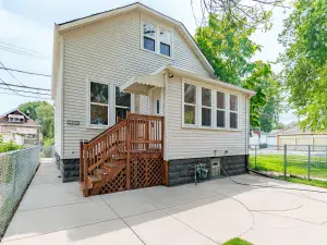 6811 N Kenneth Avenue Lincolnwood IL 60712 MLS #MRD12487816 54 broker reciprocity