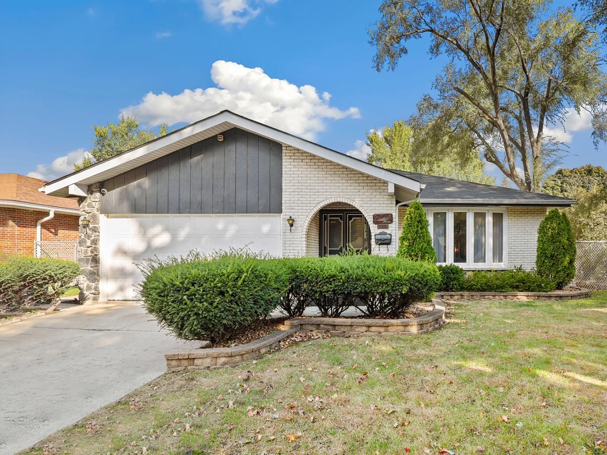 4308 W 91st Place Oak Lawn IL 60453 MLS #MRD12500765 45 MLS #MRD12500765 image #0