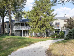 5540 Walnut Avenue #11B Downers Grove IL 60515 MLS #MRD12467940 60 broker reciprocity