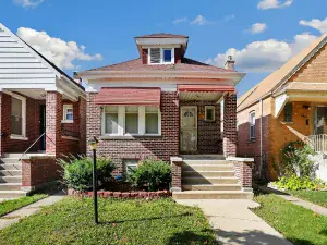 8349 S Oglesby Avenue Chicago IL 60617 MLS #MRD12473860 62 broker reciprocity
